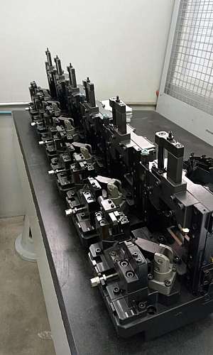 dispositivo de fixação para centro de usinagem dispositivo de fixação para centro de usinagem