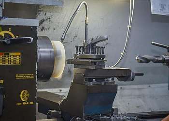 Serviço de torno mecânico Serviço de torno mecânico