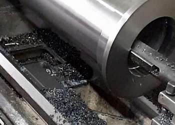 Torneamento de peças Torneamento de peças